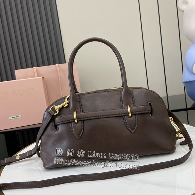 miumiu專櫃繆繆最新款爆款保齡球包原廠皮革手提包 jh2344型號：5bb168